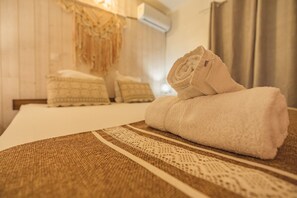 3 bedrooms, in-room safe, desk, iron/ironing board - Villa Noja***** HEATED POOL, beaches, volcano, hiking, Trail... (Saint Louis)