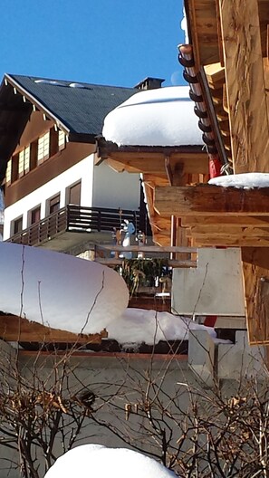 Property grounds - Chalet 6 bedrooms Combloux / Megeve in the heart of Mont Blanc area (Combloux)