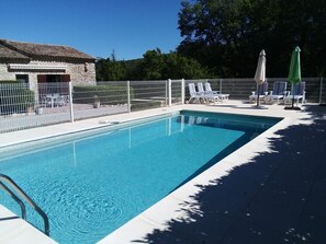 Outdoor pool, pool loungers