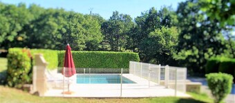 Immobile di carattere completamente privato su 14500m2