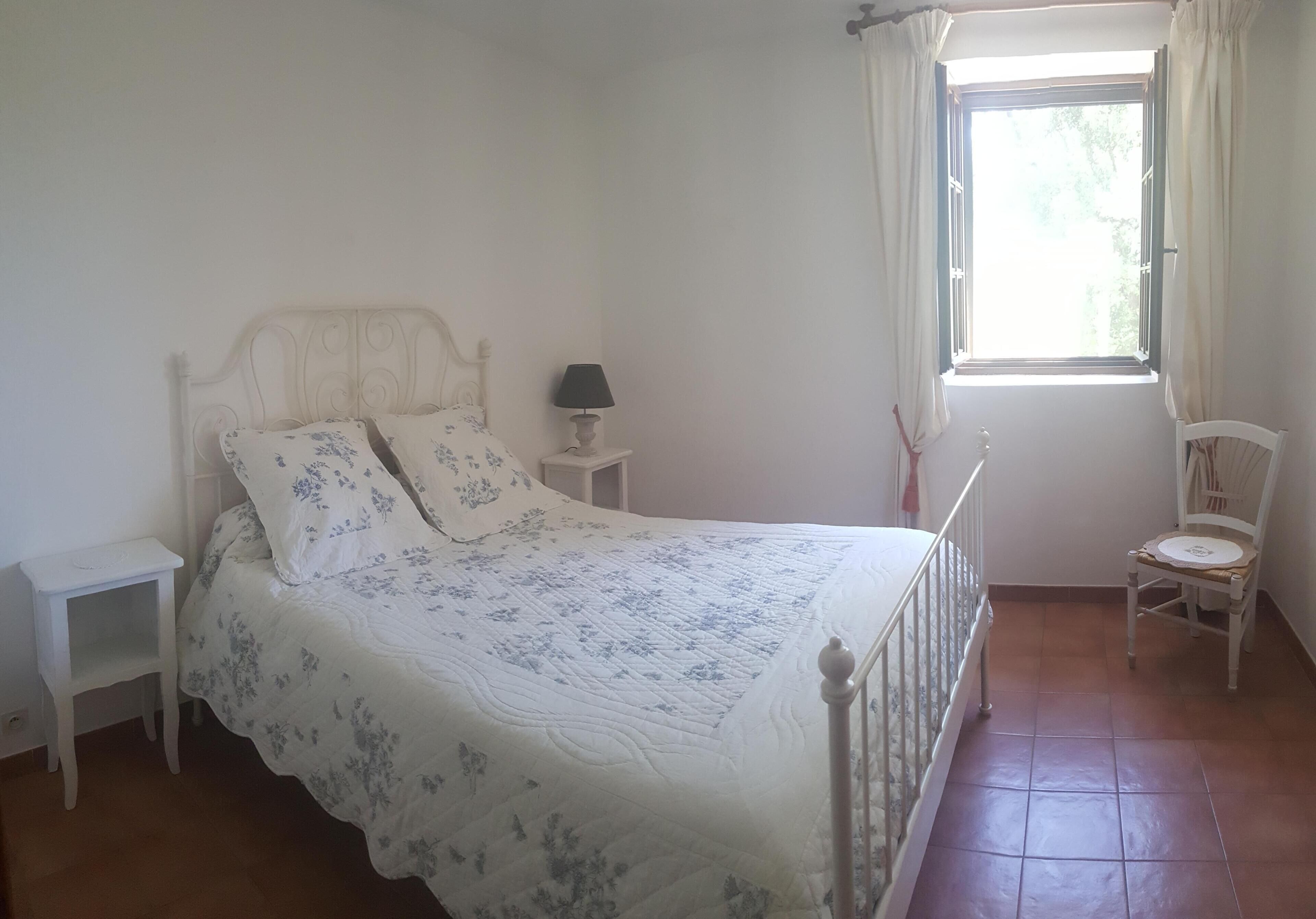 3 Schlafzimmer, Schreibtisch, Bügeleisen/Bügelbrett, kostenloses WLAN