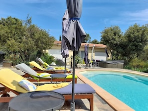 Piscine extérieure, piscine chauffée