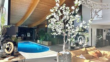 Innenpool, beheizter Pool