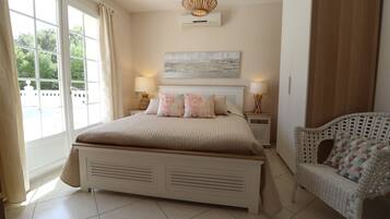 3 Schlafzimmer, Schreibtisch, Bügeleisen/Bügelbrett, Reisekinderbett