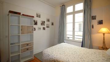 1 bedroom, iron/ironing board, travel crib, WiFi