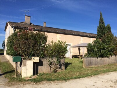 10-people holiday rental close to Bordeaux