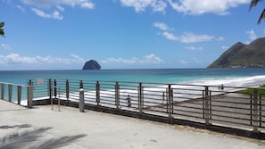 Una playa cerca