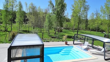 Indoor pool, outdoor pool