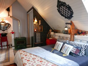 1 bedroom, iron/ironing board, free WiFi, bed sheets