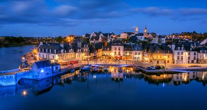 FISHERMANS HAUS IN DER PICTURESQUE PORT OF SAINT GOUSTAN NISCHEN