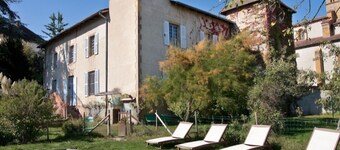 Large 1777 residence in Burgundy, indoor and outdoor pools & sauna