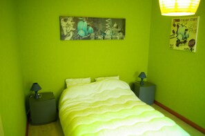 3 bedrooms, iron/ironing board, WiFi, wheelchair access