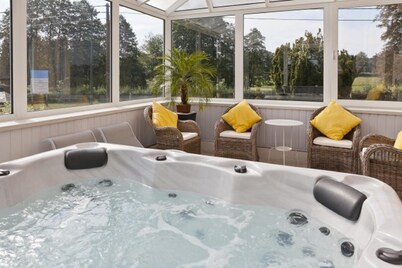 LE MANOIR DE LA RULETTE   20 people, 9 bedrooms