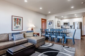 TV, fireplace, DVD player