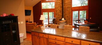 River Front Cabin On Kings River With Room For Your Horses