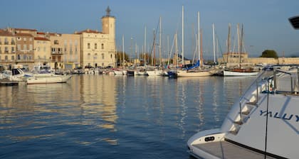 2-Zimmer-Wohnung in Süd-La Ciotat, Côte d'Azur, Geschlossene Privatgarage, Strand in 200m.