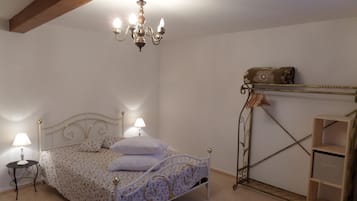 1 chambre, fer et planche Ă repasser, lit parapluie, Wi-Fi gratuit