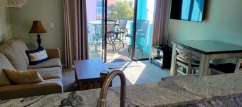 Fantastic 2nd Row One Bedroom with Amazing Ocean Views!!