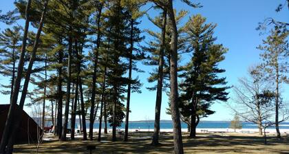 Modern Mid-Town Condo (Downtown Traverse City)