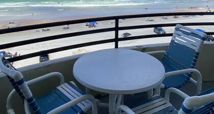 Suora Ocean Front 2B / 2B Condo-suuri parveke, näkymät Galore!