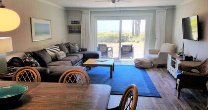 OCEANFRONT Ground Floor Gem; Pristinely clean; Constantly updated; Steps to Sand