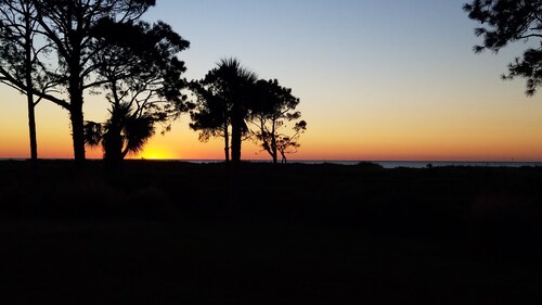 OCEANFRONT Ground Floor Gem; Pristinely clean; Constantly updated; Steps to Sand