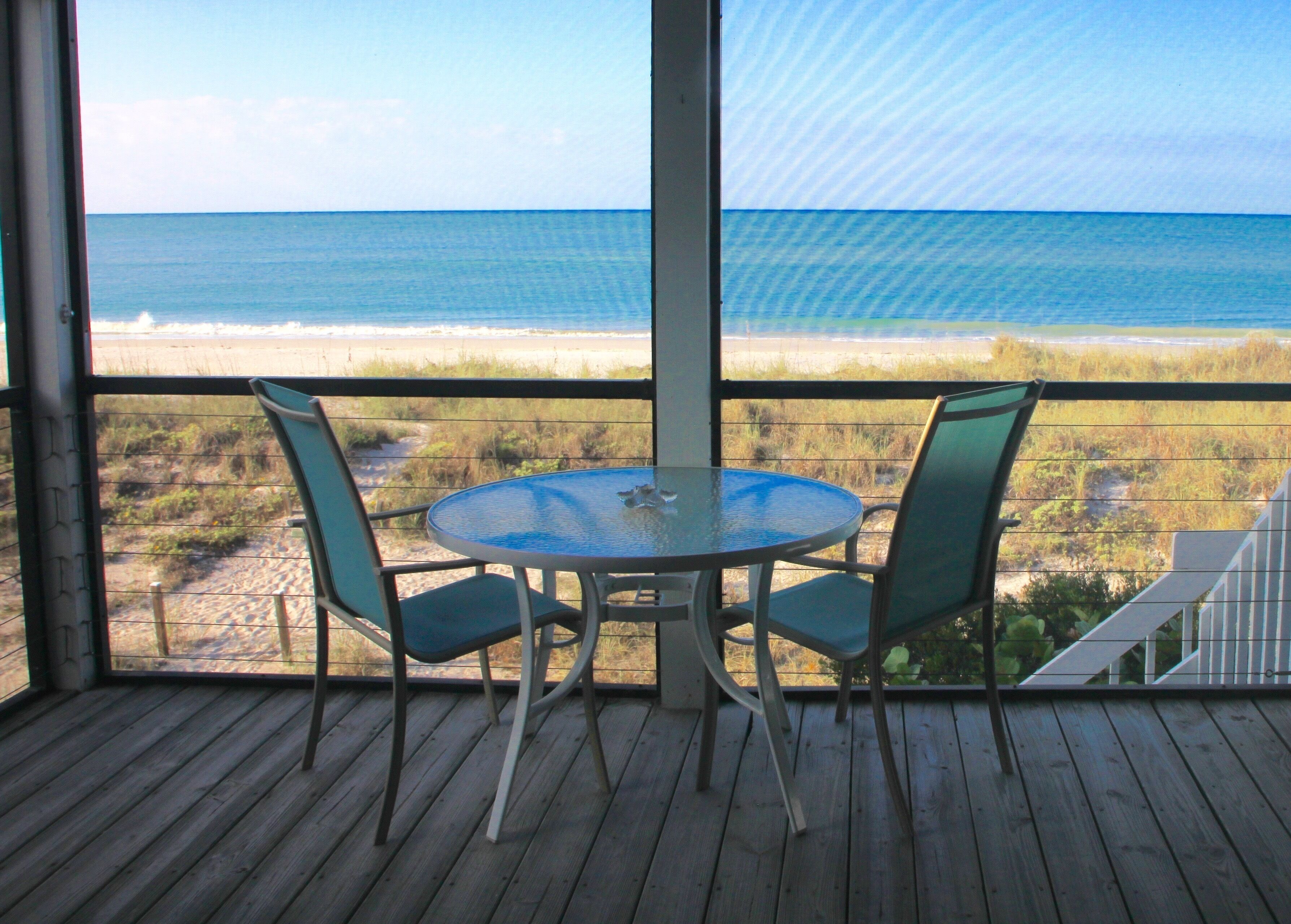 Luxury TOWNHOUSE directly ON GULF/OCEAN - Sunset view, Pool, Tennis, Wifi, Pets!