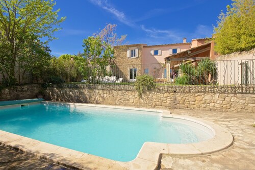 Pretty village house for 8 persons and pool secured with fence