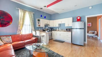 Smart TV, DVD player