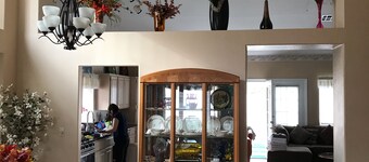 Cozy house with pool minutes away from the Las Vegas Strip