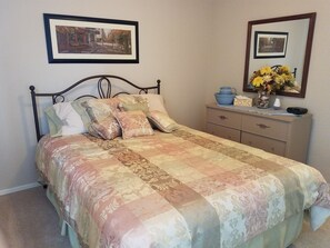 3 soverom, strykejern/-brett, wi-fi og sengetøy