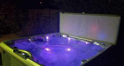 Beautiful Property with Jacuzzi In Buckeye Sleeps 8