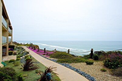 Oceanfront luxury condo!!