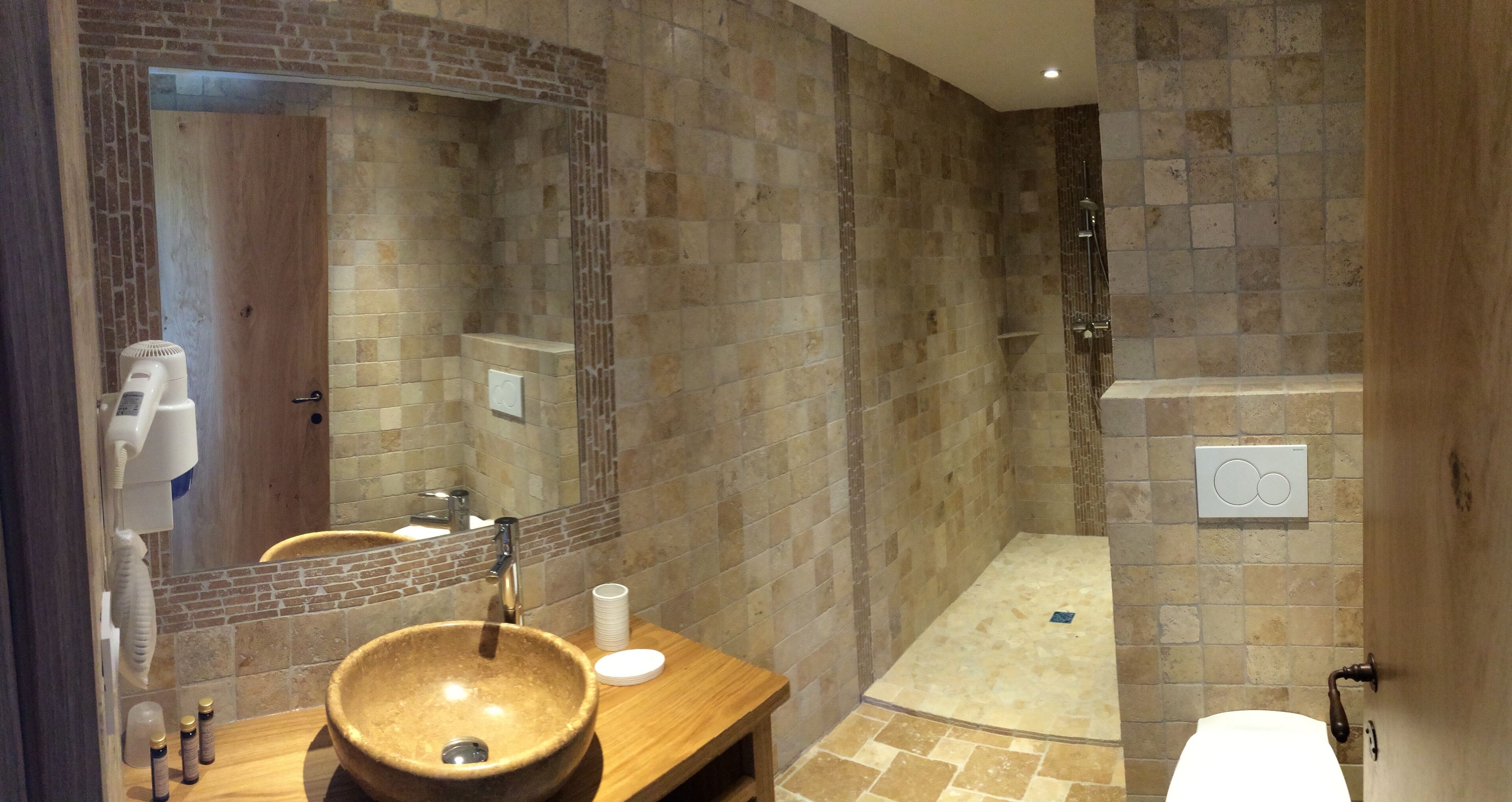 Combined shower/tub, hair dryer, towels, soap