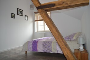 2 bedrooms, iron/ironing board, travel crib, free WiFi
