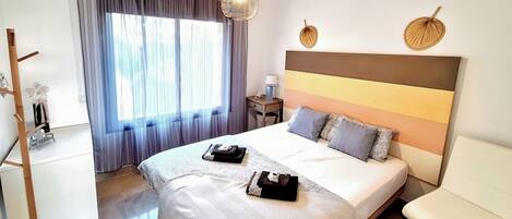 1 chambre, fer et planche à repasser, Wi-Fi gratuit, draps fournis