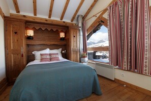 7 Schlafzimmer, Bügeleisen/Bügelbrett, kostenloses WLAN