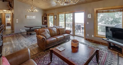 Spectacular Waterfront Gull Lake Cabin and Perfect Location Close to Everything