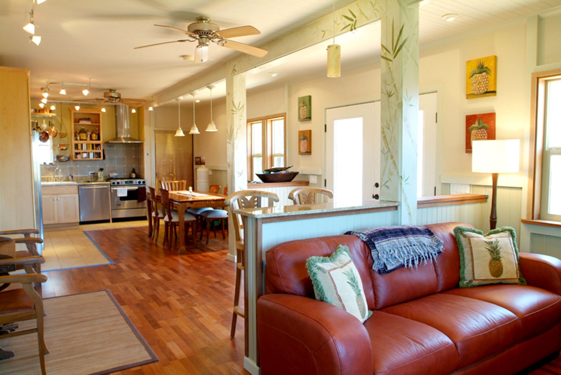 Smart-TV, DVD-spiller og bøker