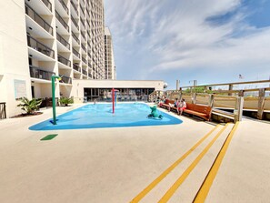 Piscina coperta, una piscina riscaldata