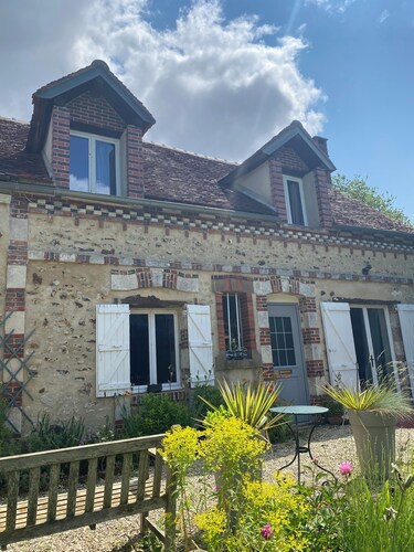 Charming farmhouse in Burgundy