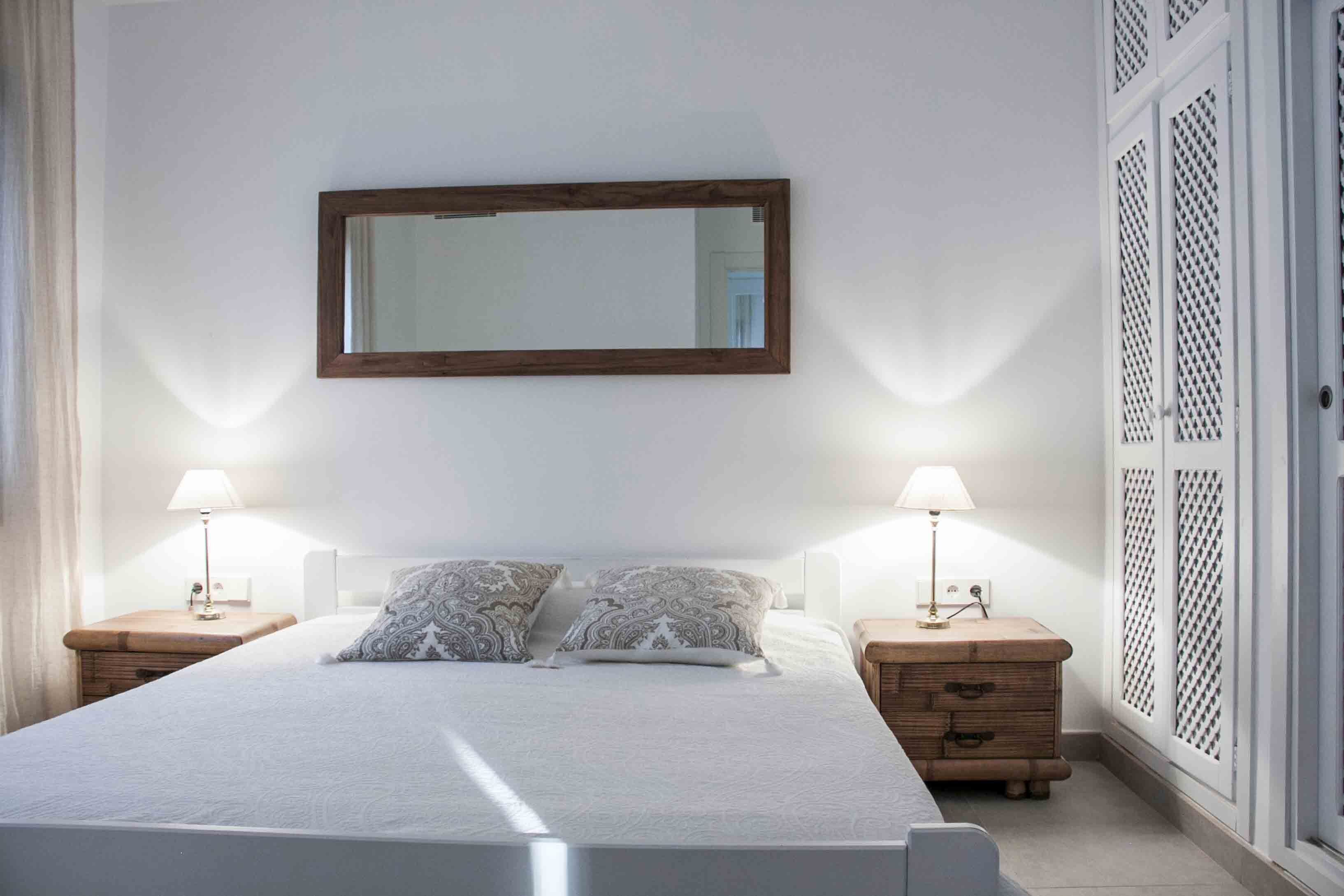 6 chambres, fer et planche à repasser, accès Internet, draps fournis