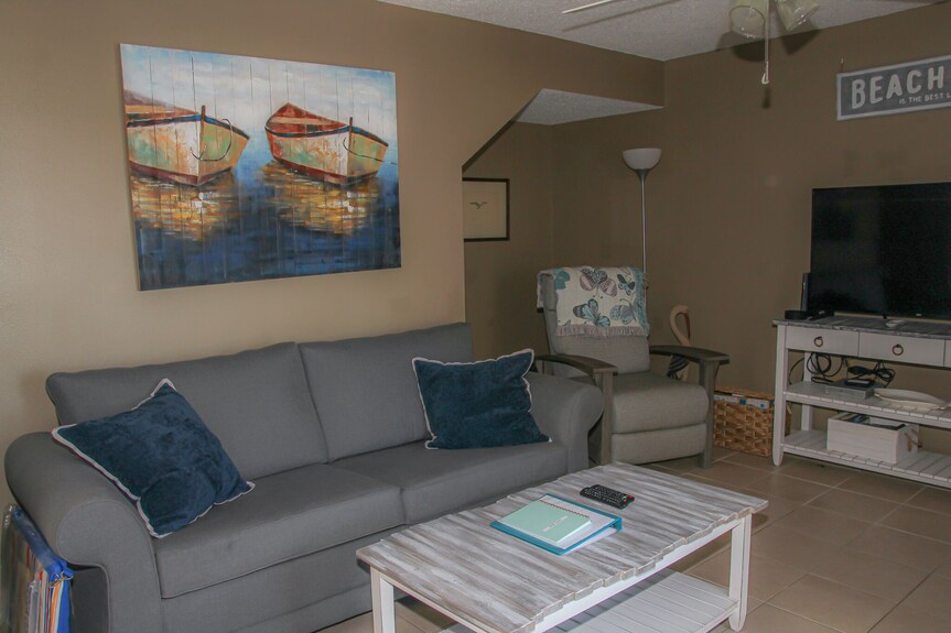 Pinnacle Port A728. Beachfront Condo. Gated Community. - Rosemary Beach, FL