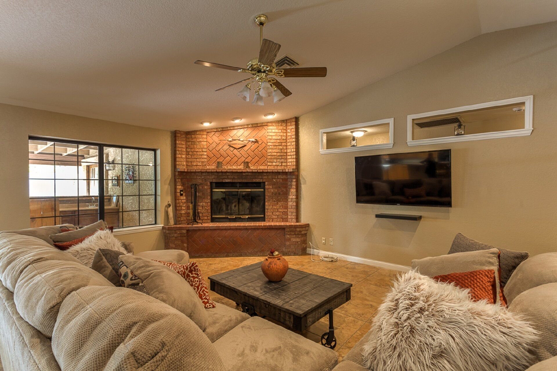 Smart TV, fireplace, table tennis, books