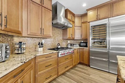 The Executive! Stunning Downtown Loft! Great Views