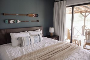 11 quartos, escrivaninha, ferros/tábuas de passar roupa, berço de viagem