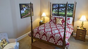 1 Schlafzimmer, Schreibtisch, Bügeleisen/Bügelbrett, Reisekinderbett