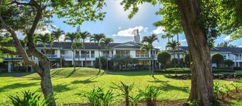  A/C, Deluxe, Top Floor, Quiet Development, heated pool, convenient location