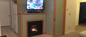 Cozy and comfortable 1,000 sq. ft. 2-bedroom home with garage.