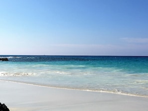 Chaise longue, serviettes de plage